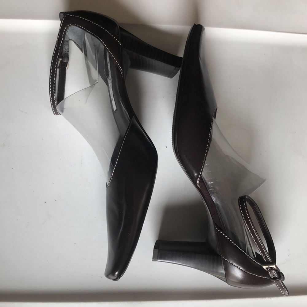 ❤️❤️New Maripe Heels in Brown Leather in Size 11.